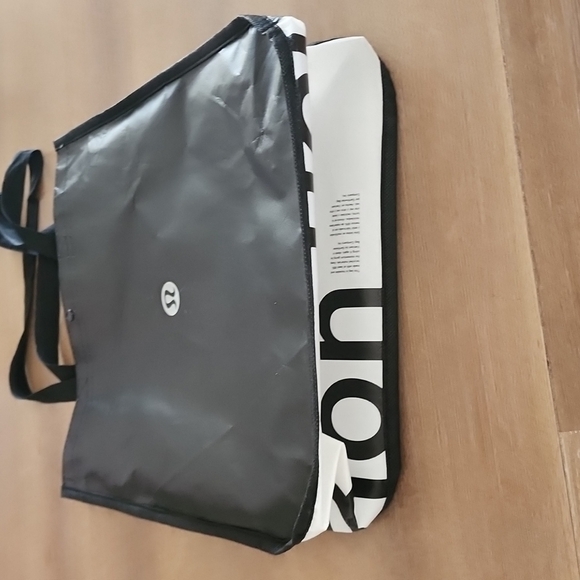 Lululemon Limited Edition Reusable Large Tote Carryall Bag - Picture 3 of 4